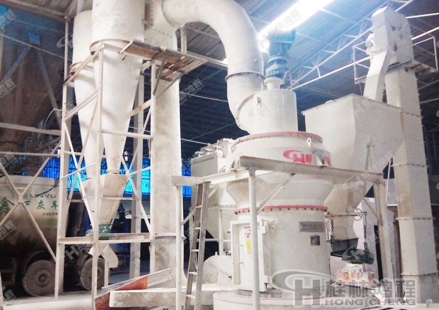 新型高效雷蒙磨粉機(jī)，200目活性炭，小型活性炭生產(chǎn)設(shè)備，活性炭整套生產(chǎn)設(shè)備